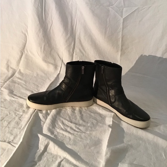 Frye Black leather high top sneakers with zipper size 10 women’s - Picture 2 of 5